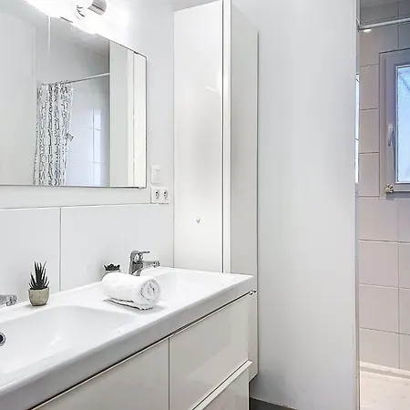 Hibiscus 10 By Interhome *